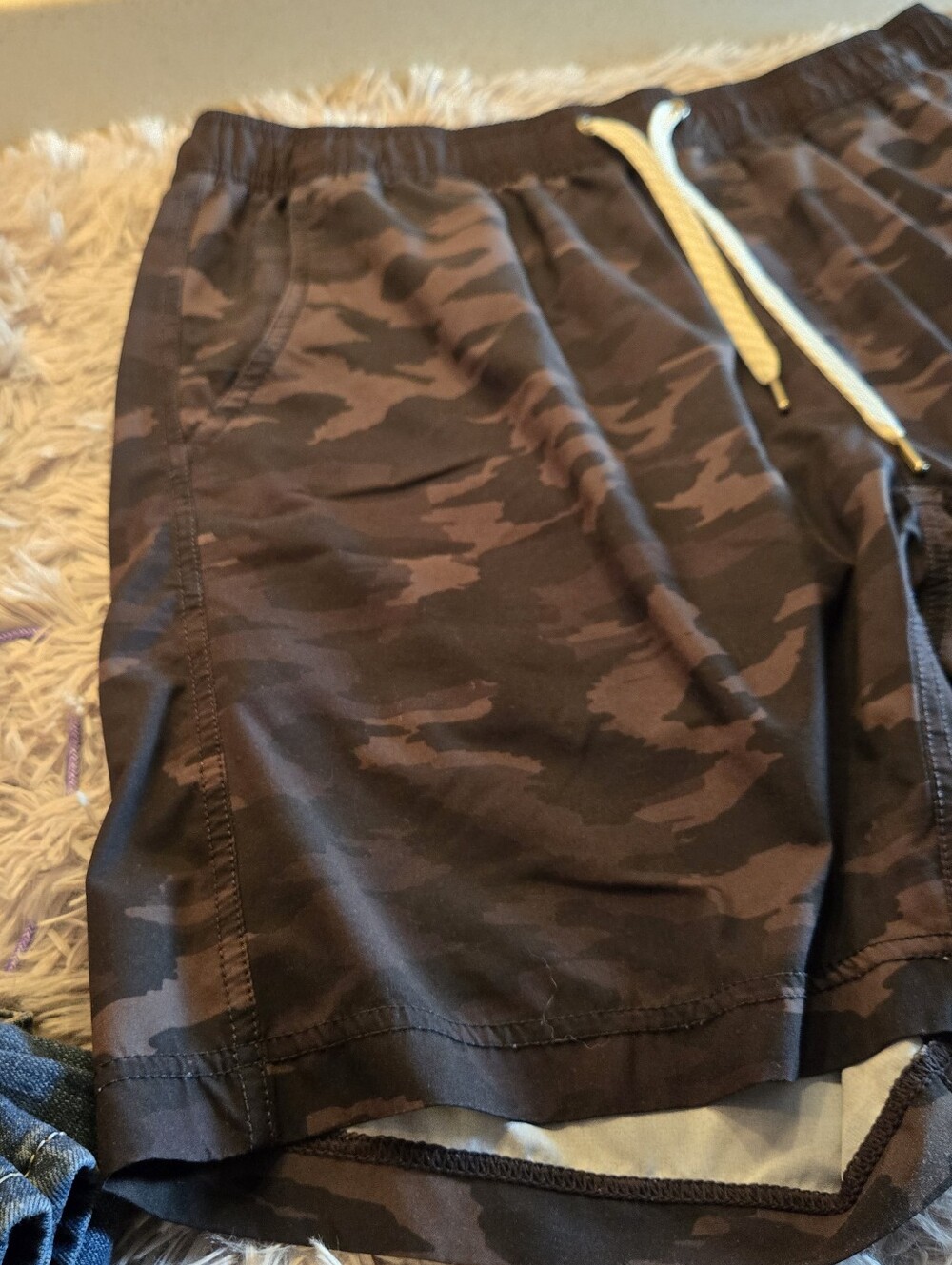 Vuori Shorts  Lined Black Camo Quick Dry Lightweight Size XLarge - Picture 8 of 15